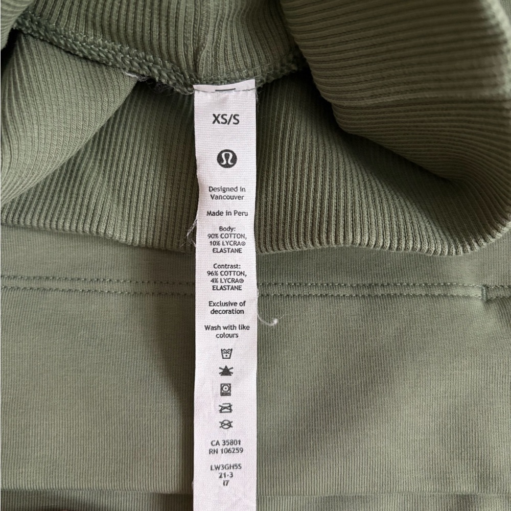 Lululemon LA Packable Pullover-to-Pillow sweatshirt - Picture 2 of 4